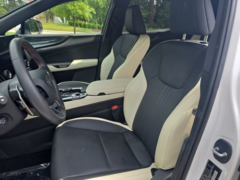 Used 2023 Lexus NX 350 AWD image 16