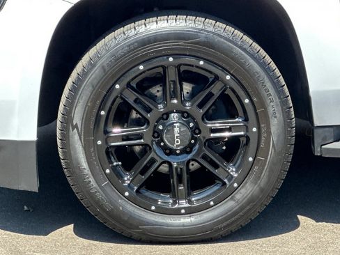 Used 2015 Chevrolet Tahoe LS RWD image 26