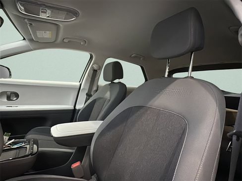 New 2026 Hyundai Ioniq 5 SE image 9