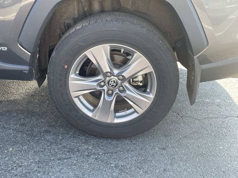 Used 2023 Toyota RAV4 LE AWD/4WD image 13