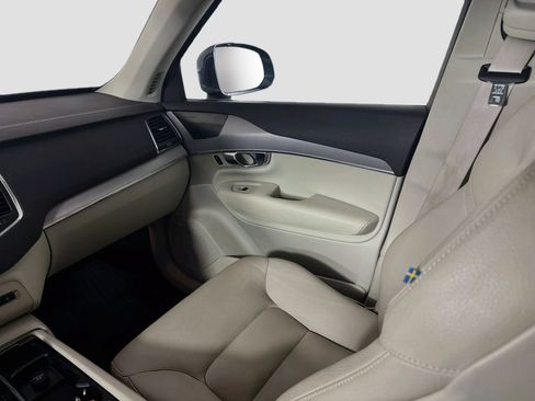 Certified 2023 Volvo XC90 B5 Core w/ Protection Package Premier AWD/4WD image 24