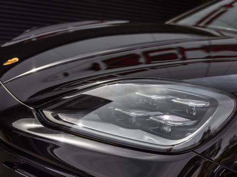 Certified 2024 Porsche Cayenne S AWD/4WD image 24