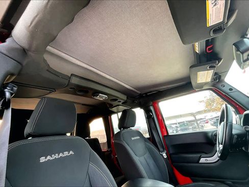 Used 2018 Jeep Wrangler Unlimited Sahara image 14