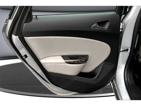 Used 2012 Buick Verano Convenience FWD image 32