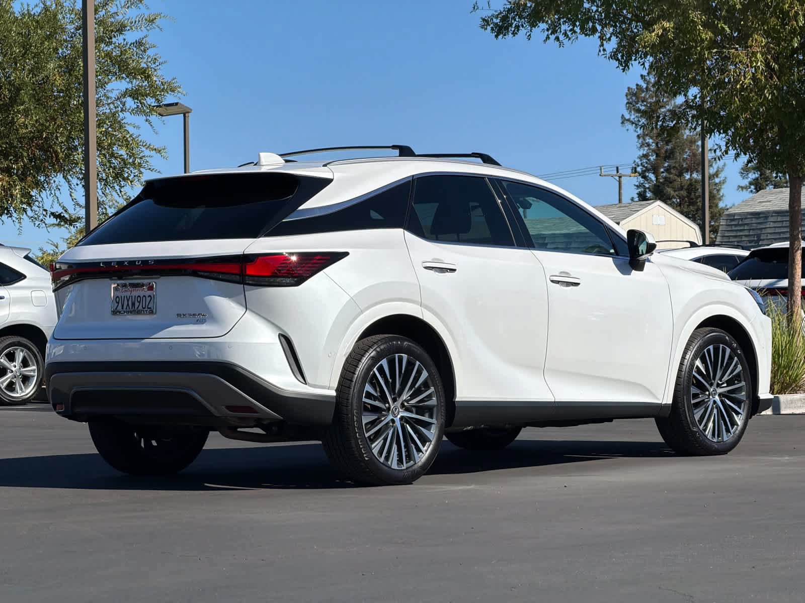 Certified 2025 Lexus RX 350 w/ Convenience Package AWD/4WD image 2