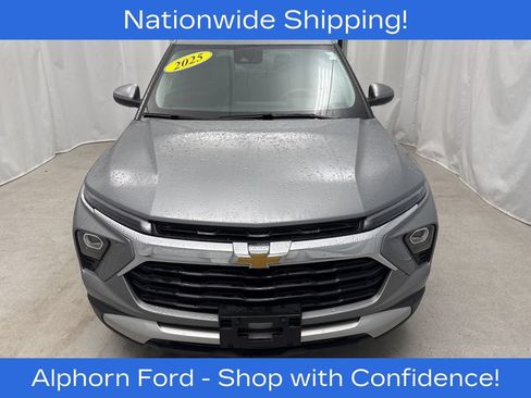 Used 2025 Chevrolet TrailBlazer LT AWD/4WD image 6
