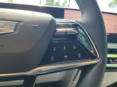 Used 2024 Cadillac Lyriq Sport AWD/4WD image 25