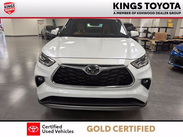 Used 2022 Toyota Highlander Platinum AWD/4WD image 3
