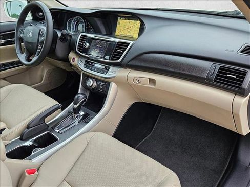 Used 2013 Honda Accord Touring image 23