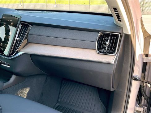 New 2026 Volvo XC90 B5 Plus image 29
