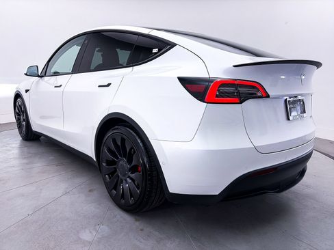 Used 2022 Tesla Model Y Performance AWD/4WD image 11