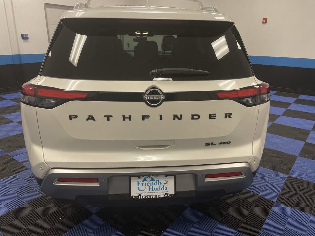 Used 2024 Nissan Pathfinder SL w/ Black Appearance Package AWD/4WD image 24