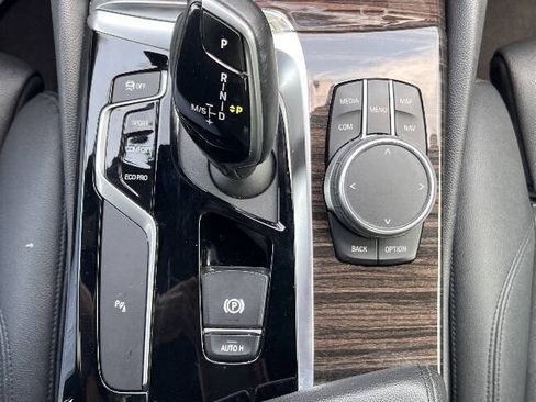Used 2020 BMW 530i RWD image 25