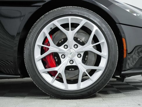 Used 2019 Aston Martin DB11 Coupe RWD image 33