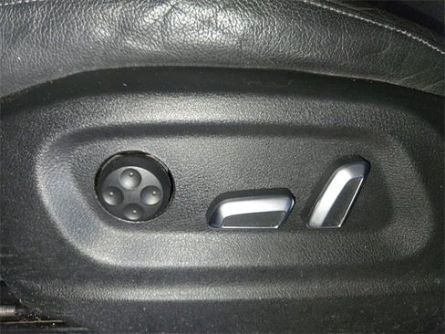 Used 2015 Audi Q5 2.0T Premium Plus w/ Technology Package image 12