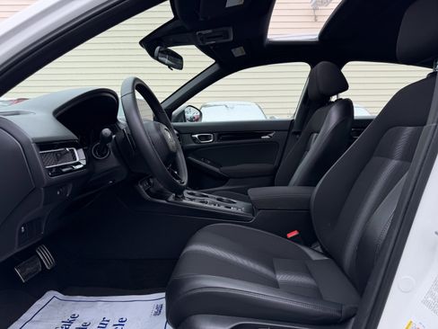 Used 2025 Honda Civic Sport image 13