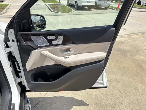 Used 2020 Mercedes-Benz GLS 450 4MATIC image 14