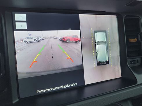 Used 2023 Ford Bronco Badlands image 24