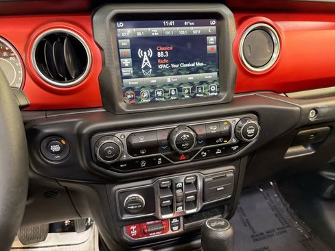 Used 2021 Jeep Wrangler Unlimited Rubicon image 17