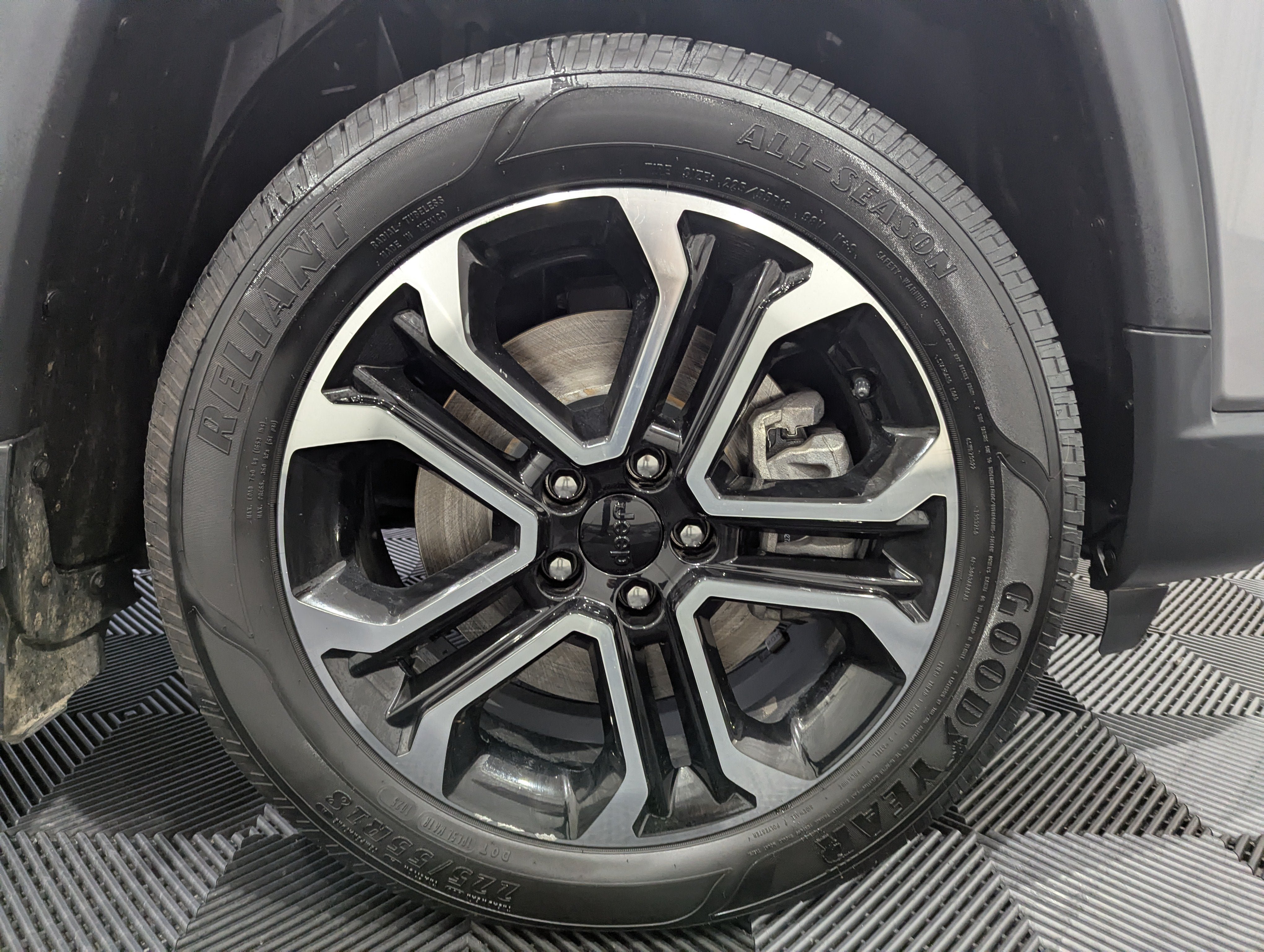 Used 2023 Jeep Compass Limited AWD/4WD image 6
