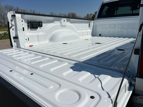 New 2026 RAM 3500 Tradesman AWD/4WD image 9