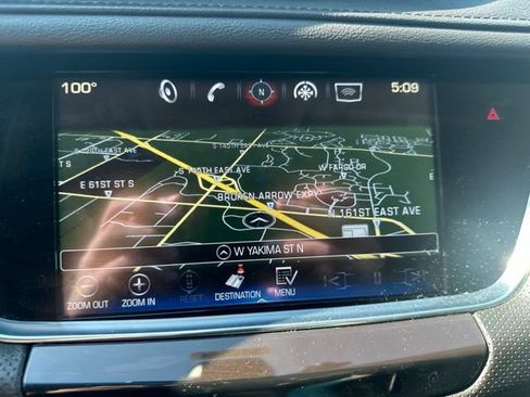 Used 2018 Cadillac XT5 Luxury w/ Driver Awareness Package AWD/4WD image 11