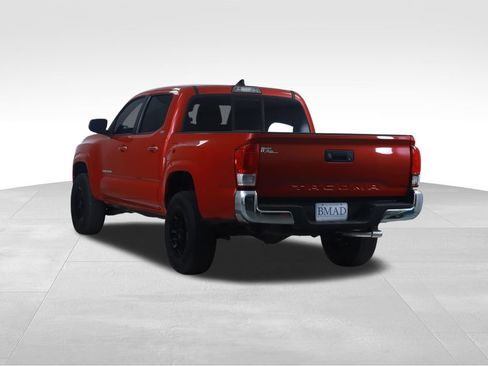 Used 2019 Toyota Tacoma SR5 RWD image 10