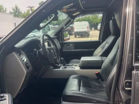 Used 2017 Ford Expedition Limited w/ Equipment Group 301A AWD/4WD image 23
