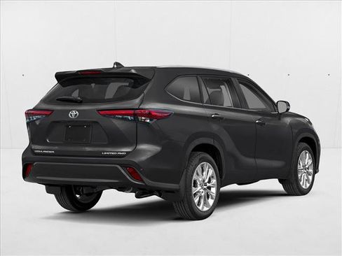 New 2026 Toyota Highlander Limited image 2