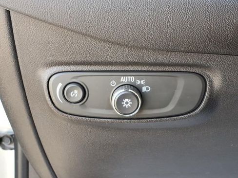 Used 2023 Chevrolet Equinox LS w/ LS Convenience Package image 17