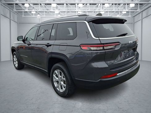 Used 2023 Jeep Grand Cherokee L Limited image 3