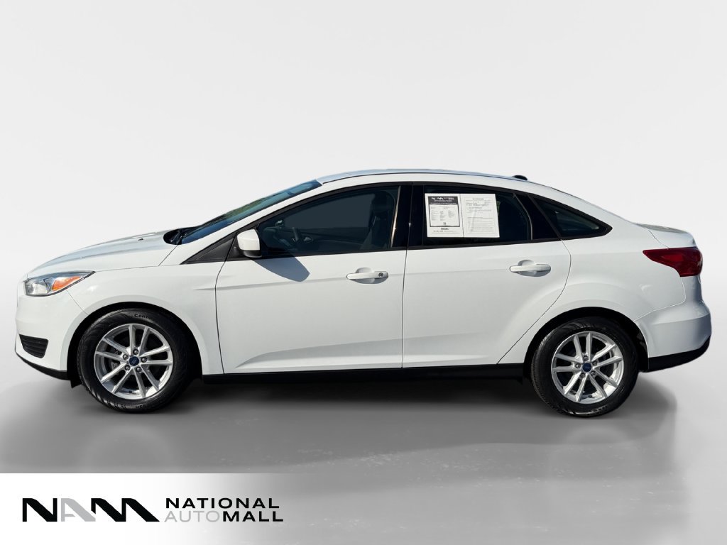Used 2018 Ford Focus SE FWD image 2