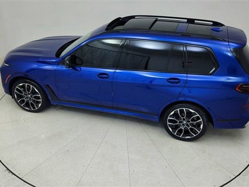 Used 2025 BMW X7 M60i image 84