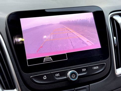 Used 2021 Chevrolet Malibu RS image 28