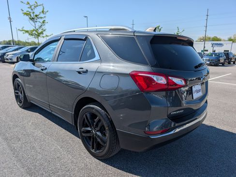 Used 2021 Chevrolet Equinox LT AWD/4WD image 3