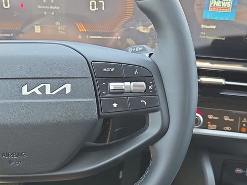 New 2026 Kia Sportage EX image 25