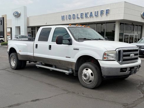 Used 2006 Ford F350 Lariat AWD/4WD image 1