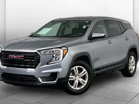 Used 2024 GMC Terrain SLE FWD image 12