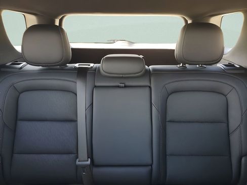 Used 2025 Chevrolet Equinox LT w/ Convenience Package II image 13