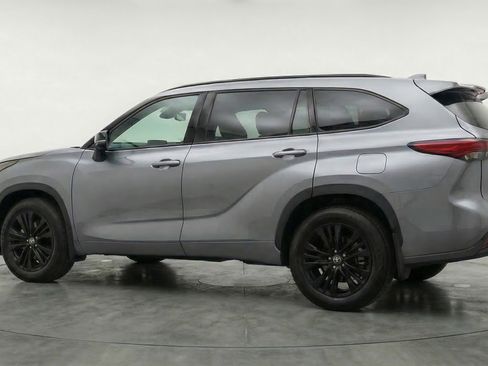 Used 2025 Toyota Highlander XSE AWD/4WD image 6