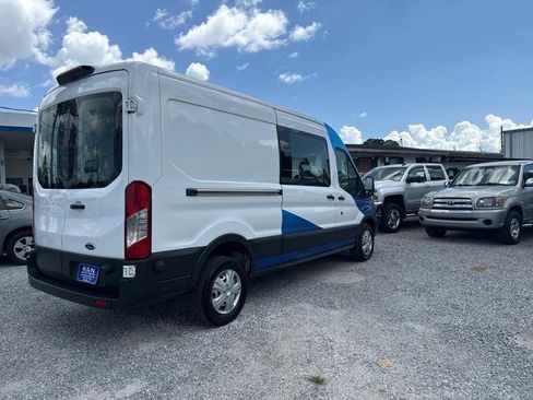 Used 2018 Ford Transit 250 148 Medium Roof RWD image 4