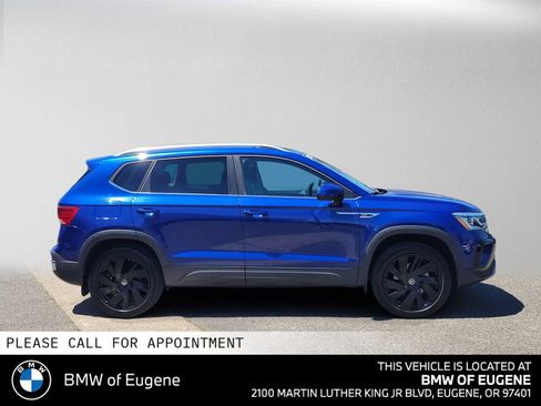 Used 2024 Volkswagen Taos SEL AWD/4WD image 2