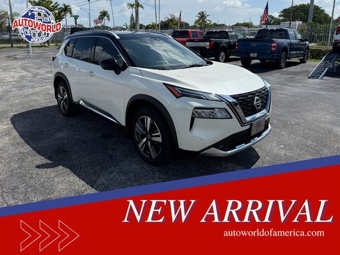 Used 2021 Nissan Rogue Platinum AWD/4WD image 1