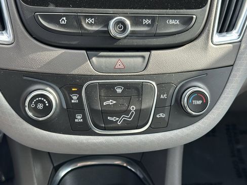 Used 2017 Chevrolet Malibu LT w/ Driver Confidence Package image 26