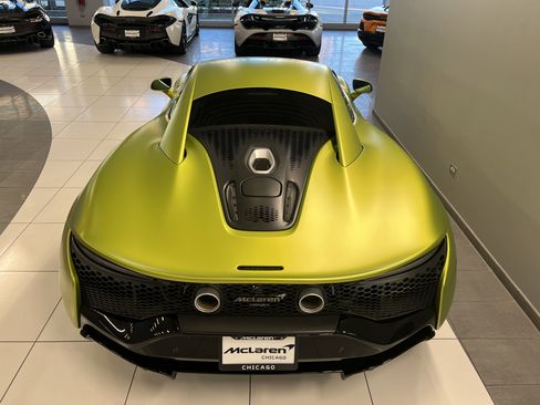 Used 2023 McLaren Artura image 15