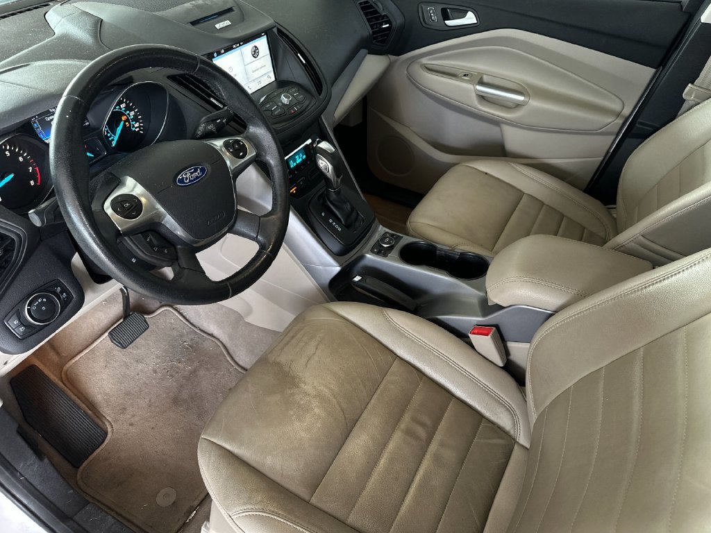 Used 2016 Ford Escape SE w/ SE Leather Comfort Package FWD image 9