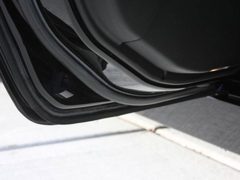 Used 2007 BMW 550i Sedan image 39