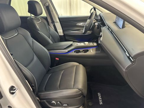 Used 2024 Genesis GV70 2.5T Advanced w/ Advanced Package image 14