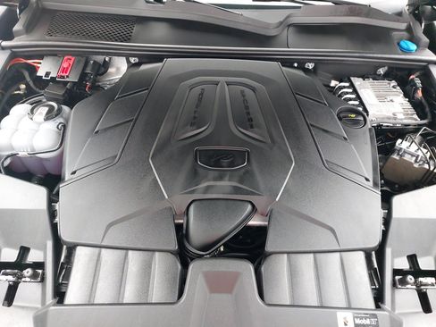Certified 2026 Porsche Cayenne AWD/4WD image 33