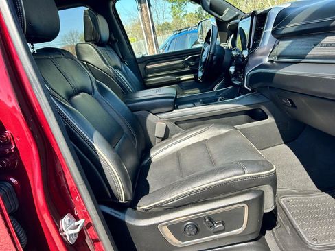 Used 2019 RAM 1500 Limited image 10